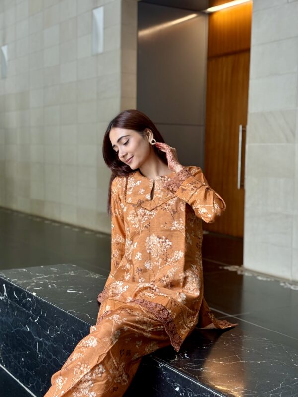 Gul-bahar Farshi Salwar Suit set